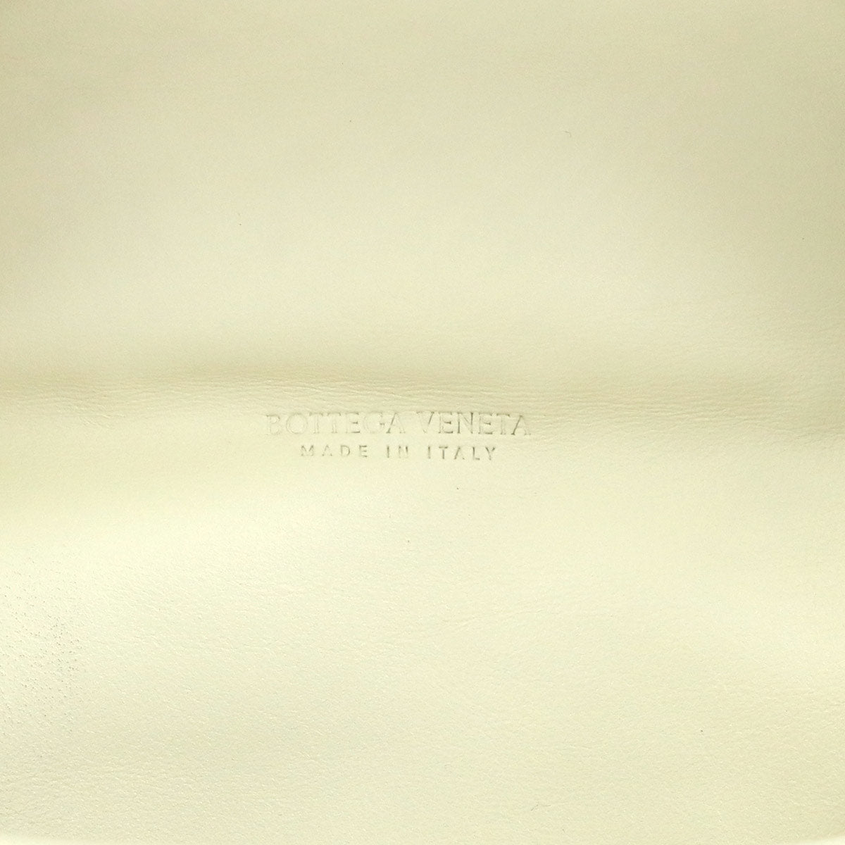 The Chain Pouch Body Bag Leather Yellow 651445