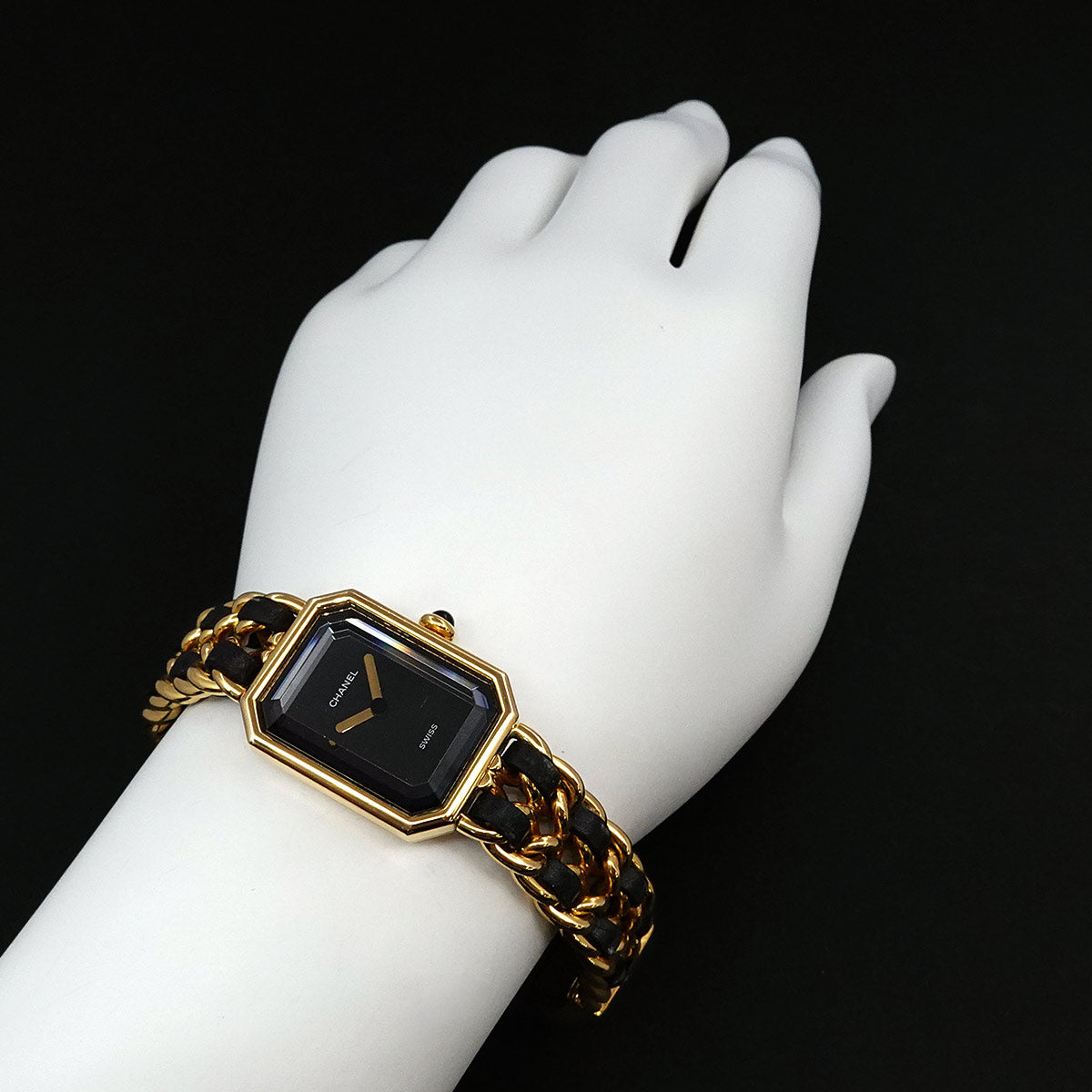 Premiere Size S H0001 Vintage Quartz Black Dial Ladies Watch