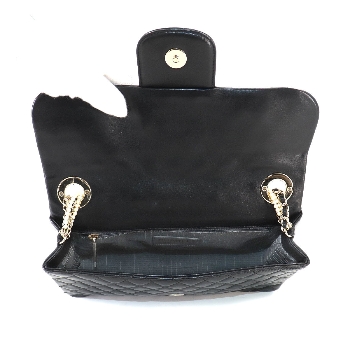 Matelasse Westminster Pearl motif Chain Shoulder Bag A39011