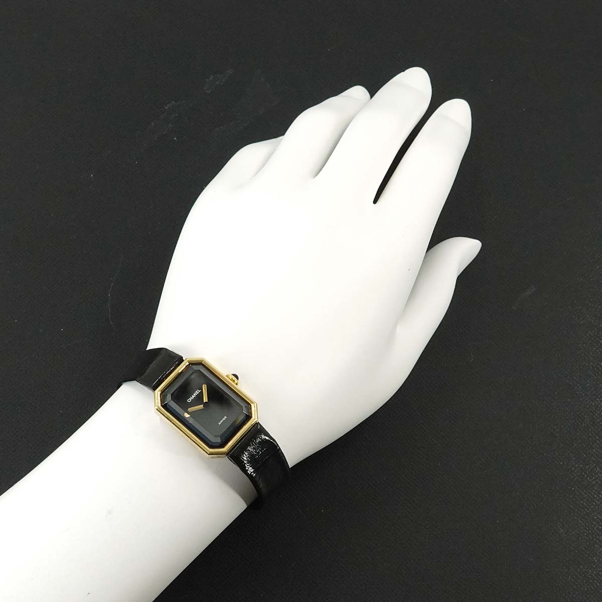 Premiere H0090 K18YG Quartz Black Dial Ladies Watch