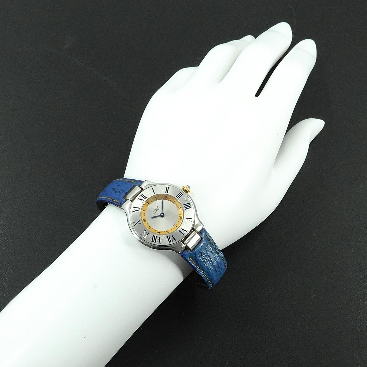 Must 21 Quartz Silver Dial Ladies Wrist Watch