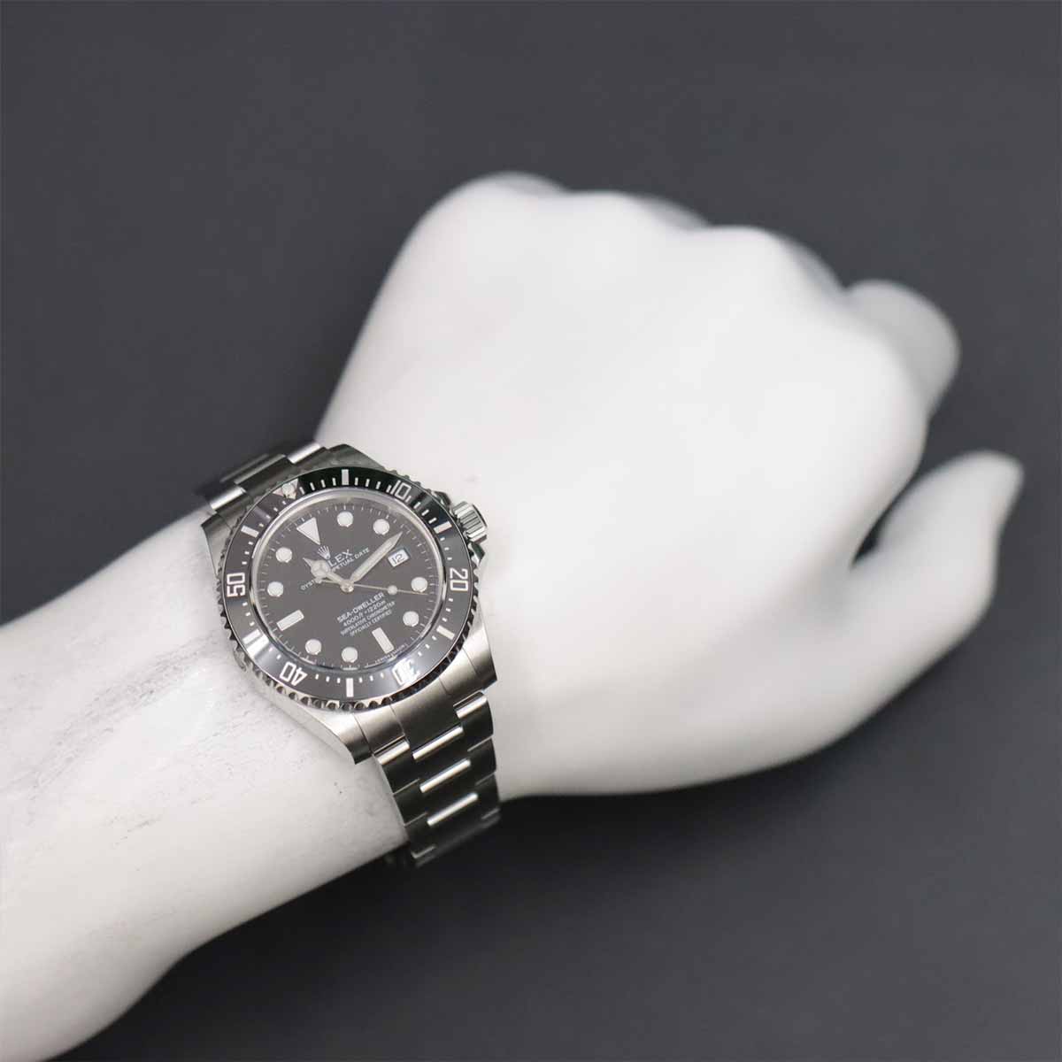 Sea-Dweller 4000 116600 Random Roulette Date Black Dial Mens