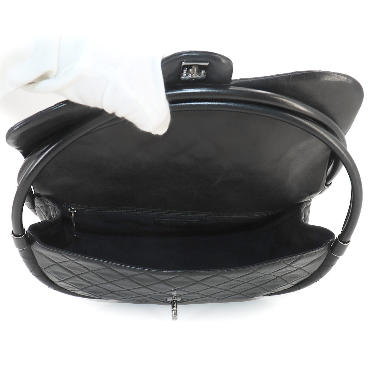 Matelasse Hula Hoop Hand Bag Leather Black Purse
