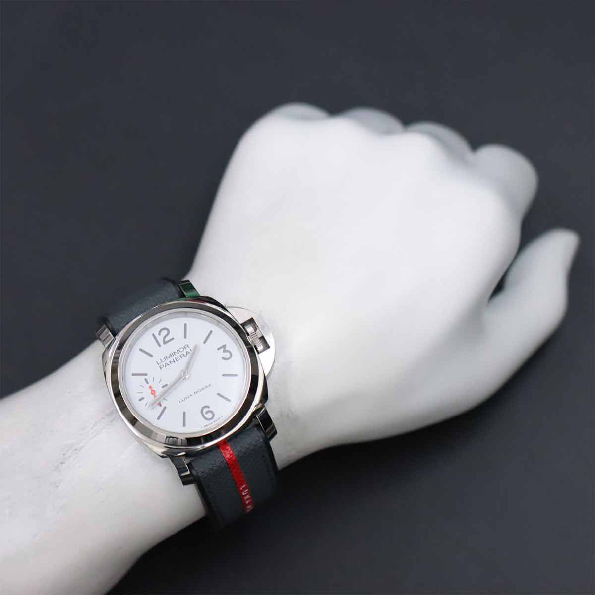 Luminor Luna Rossa PAM01342 Hand Winding Mens Watch