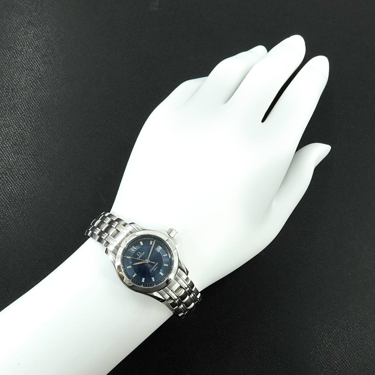 Seamaster 120 Date 2581 82 Quartz Blue Dial Ladies Watch