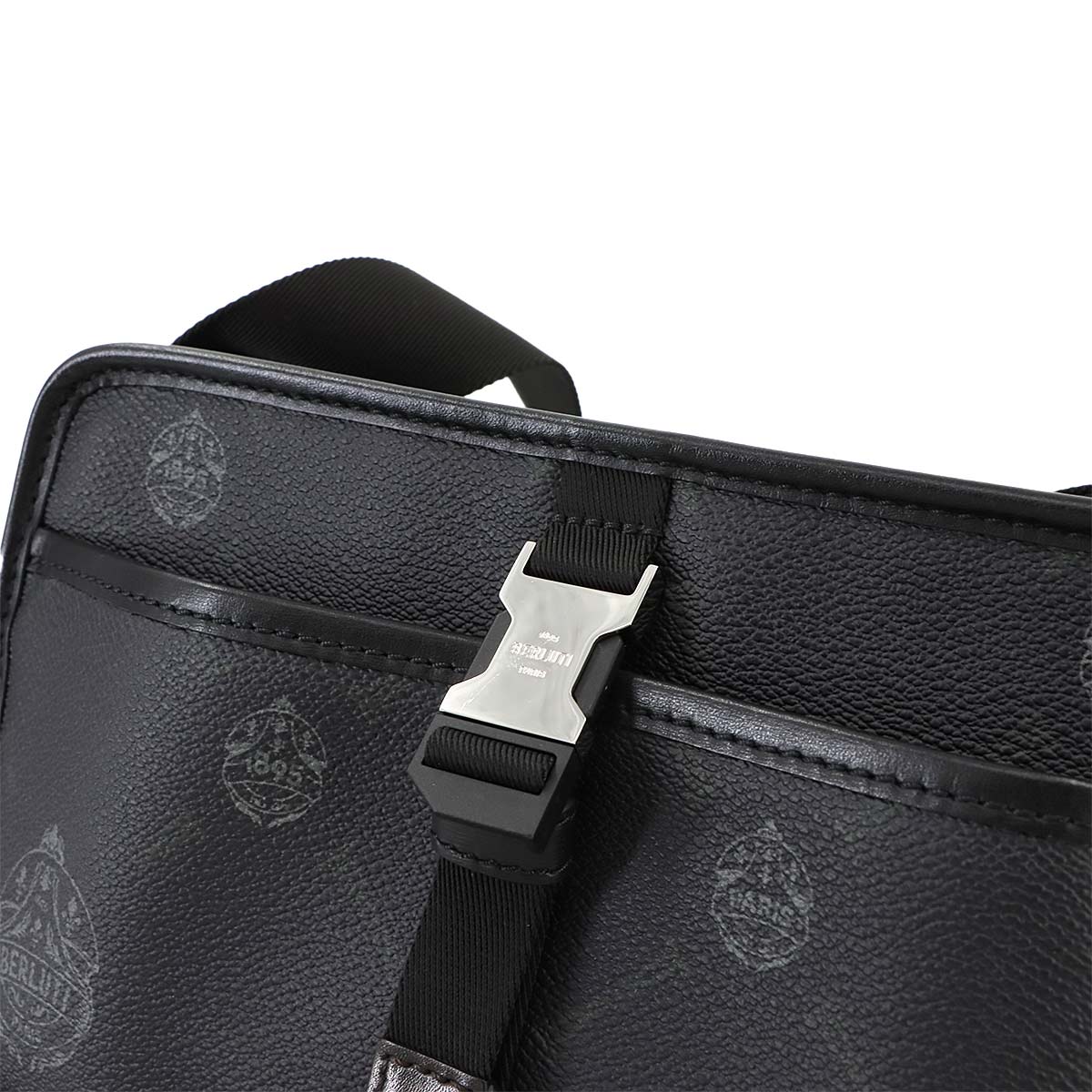 Cruiser Shoulder Bag PVC Leather Black Purse