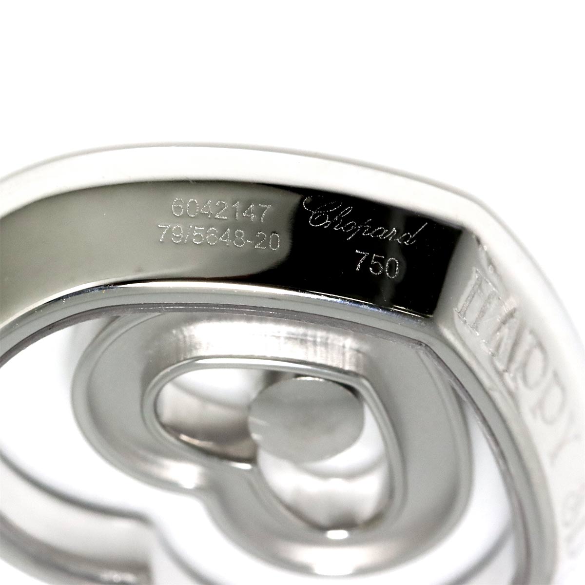 Spirit Heart Sapphire Necklace 18K White Gold 750