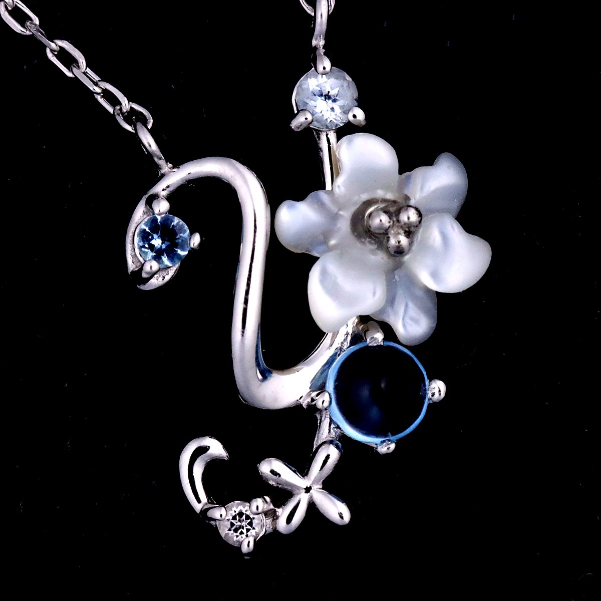 Mother of Pearl MOP Topaz Diamond Necklace 18K WG 750