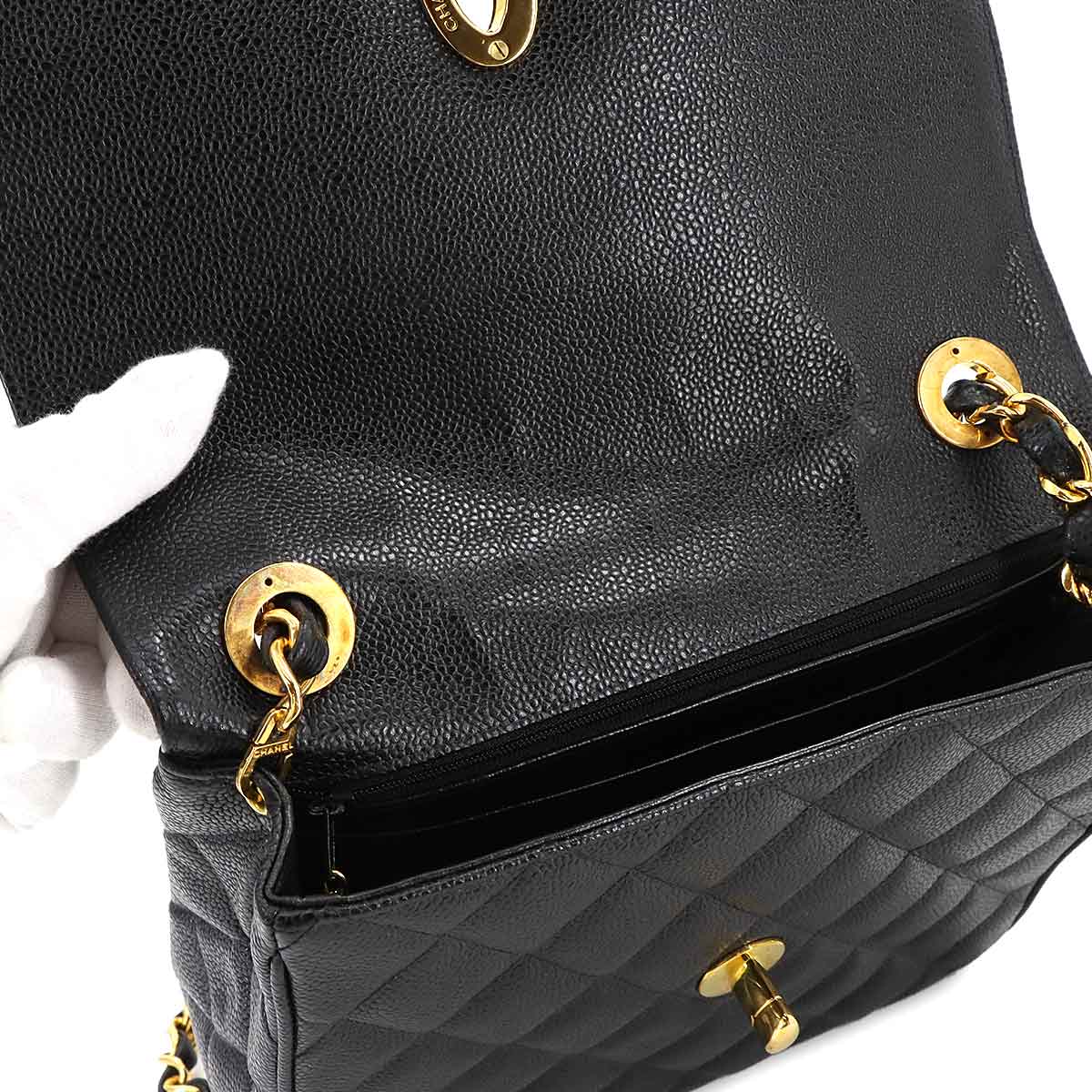Matelasse Chain Shoulder Bag Caviar Skin Leather Black Vintage