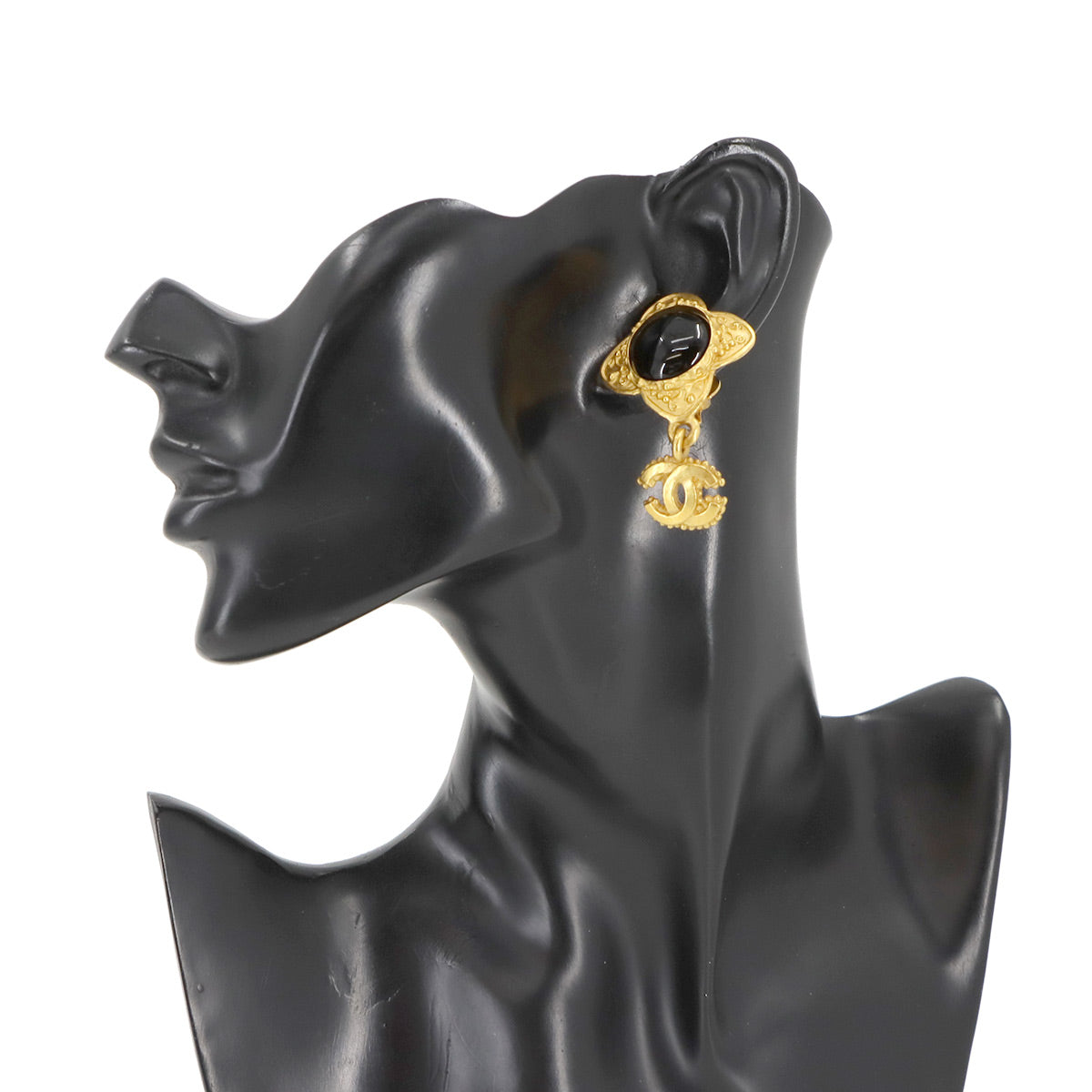 CC Logos Swing Earrings Black Gold 96A Vintage Accessory