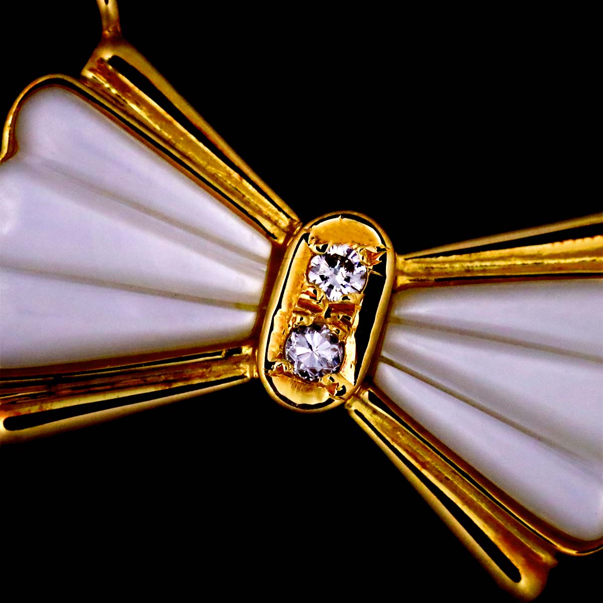 Mother of Pearl MOP Diamond 0.02ct Necklace 18K YG 750