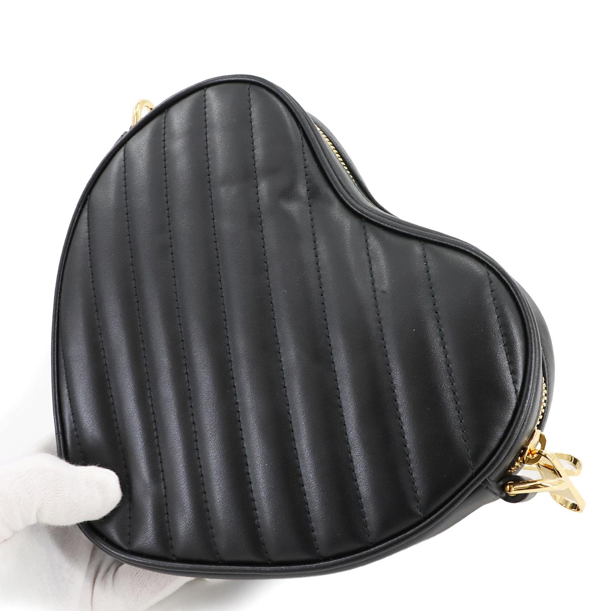 Interlocking G Heart Shoulder Bag Leather Black 751628 Purse