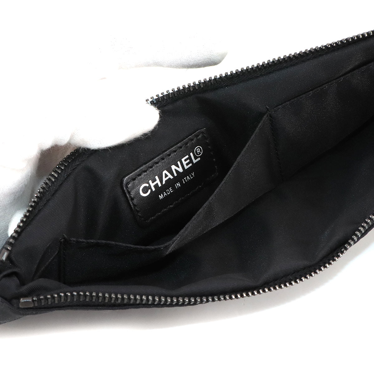 New Travel Line Pouch Nylon Jacquard Leather Black A17675