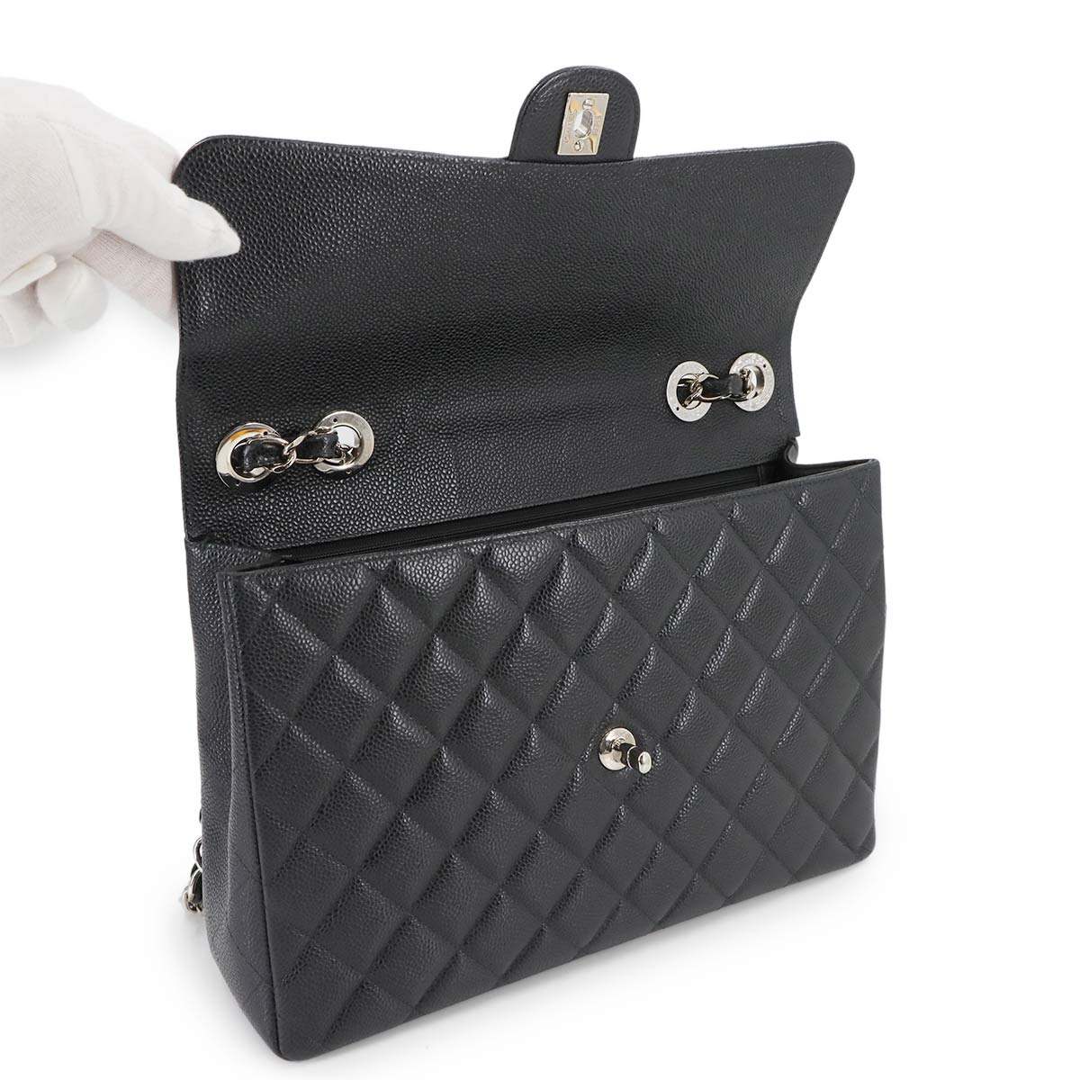 Matelasse 30 Chain Shoulder Bag Leather Black A28600