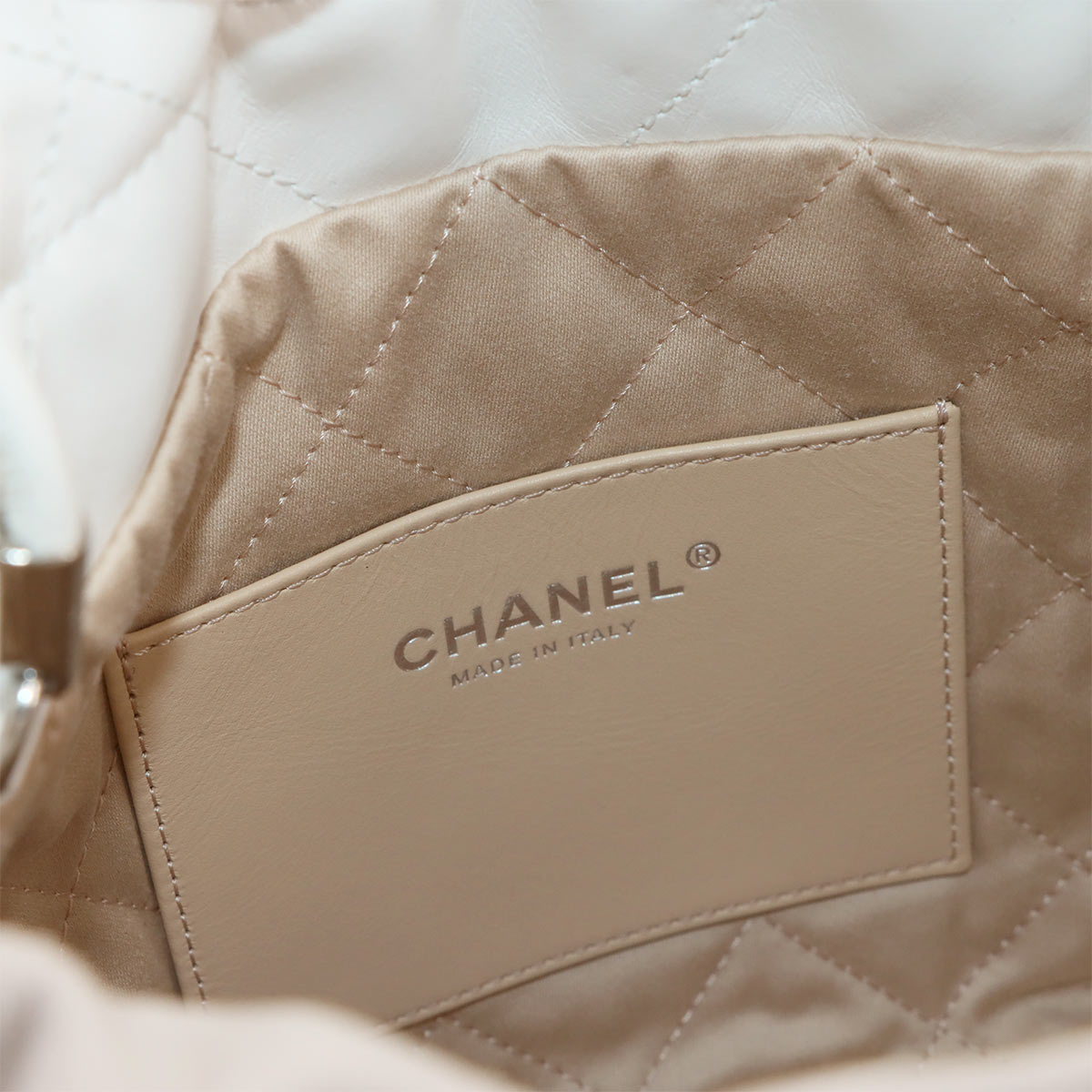 CHANEL 22 Mini Chain Hand Shoulder Bag Leather White AS3980 Purse