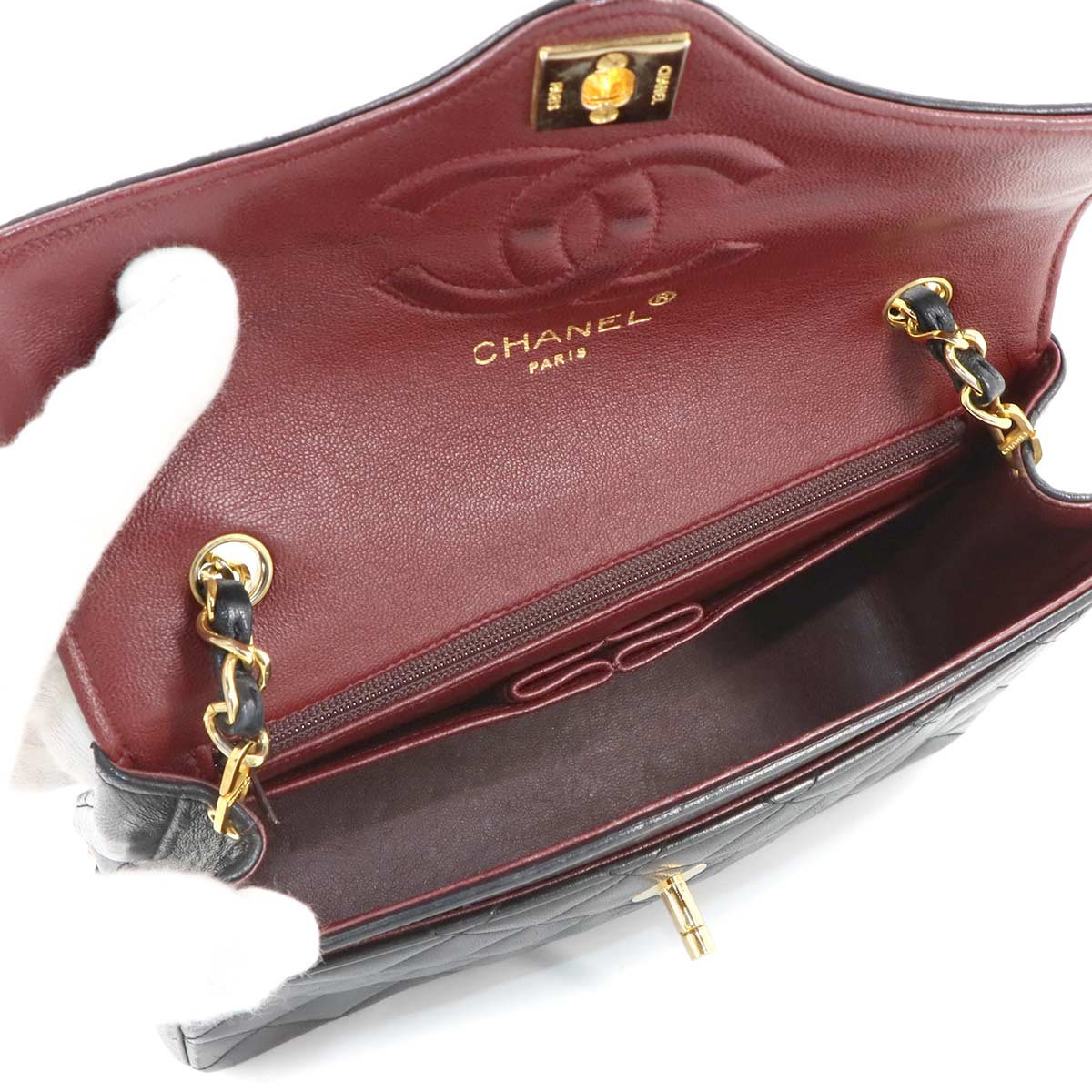 Matelasse Chain Shoulder Bag Leather Black Vintage Purse