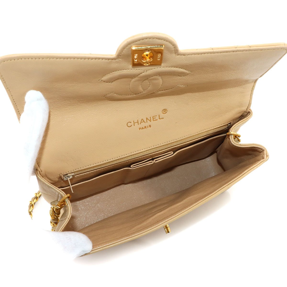 Matelasse Chain Shoulder Bag Leather Beige Vintage