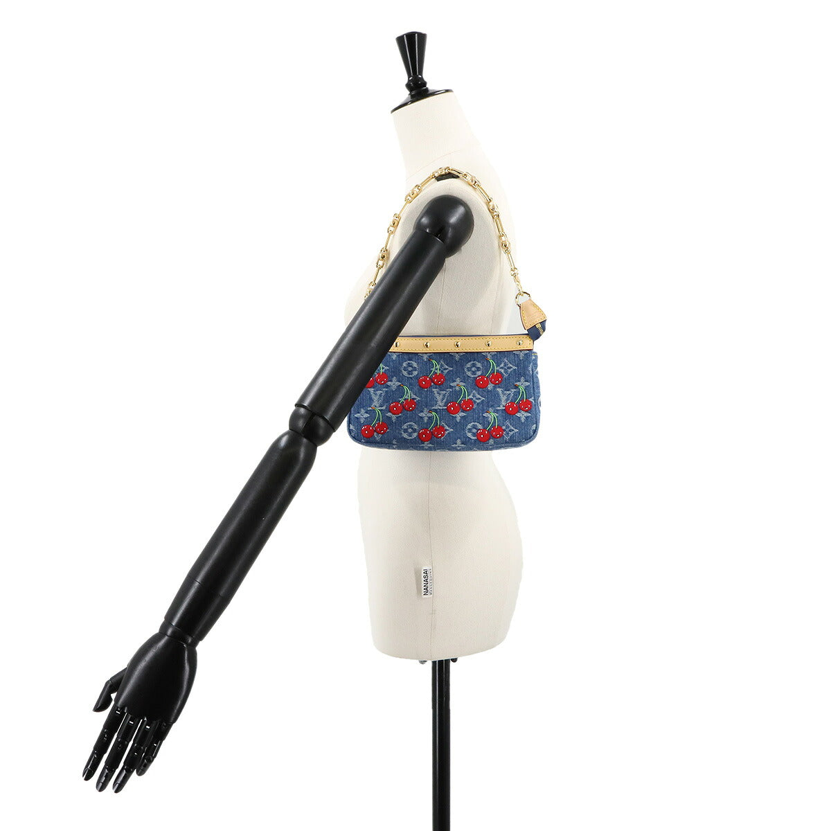 LVxTM Pochette Accessoires Hand Shoulder Bag M13994