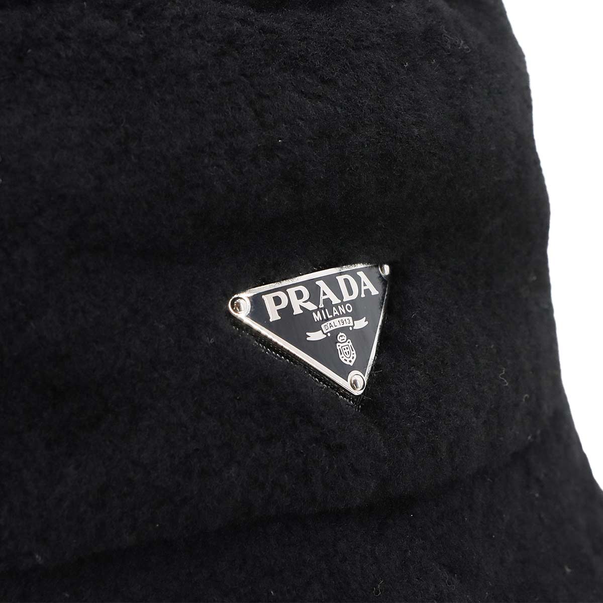 Bucket Hat Sheepskin fur Black S Triangle Logos
