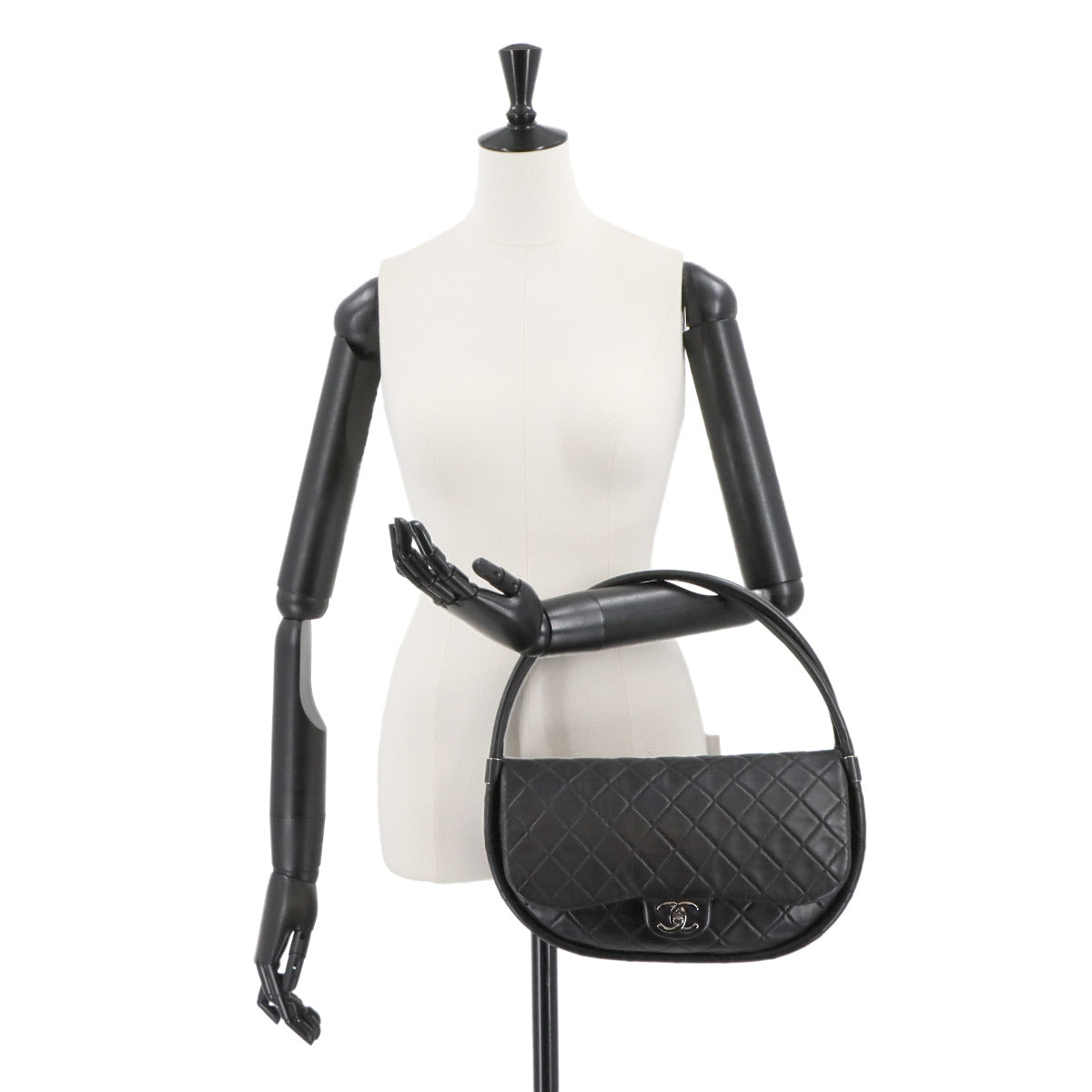 Matelasse Hula Hoop Hand Bag Leather Black Purse