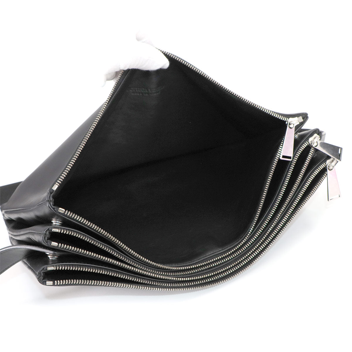 BOTTEGA VENETA Intreccio Mirage Shoulder Bag Leather Black Purse