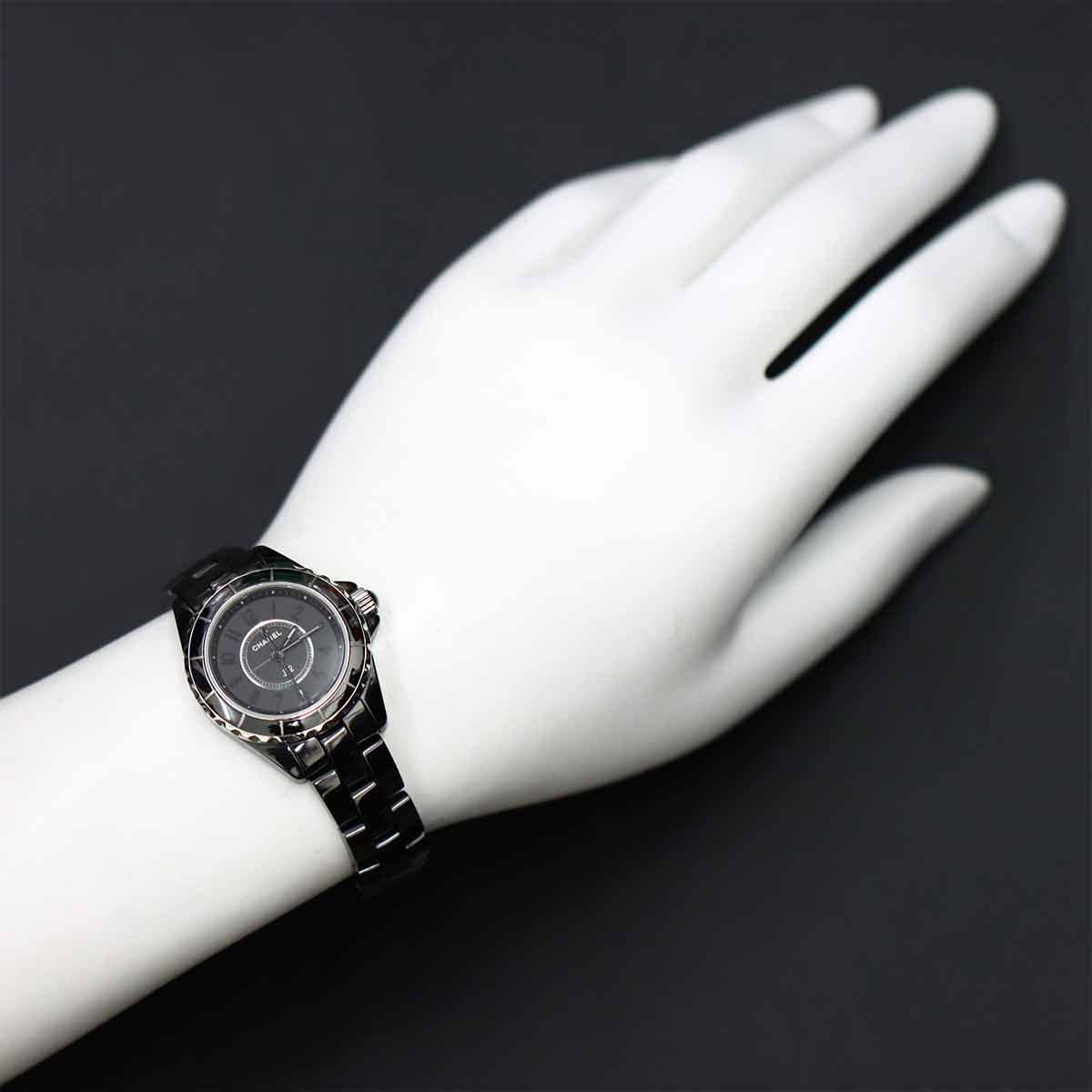 J12 Intense Black 29mm H4196 Quartz Ceramic Black Dial Ladies