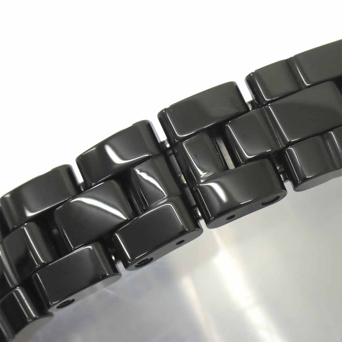 J12 Intense Black 29mm H4196 Quartz Ceramic Black Dial Ladies