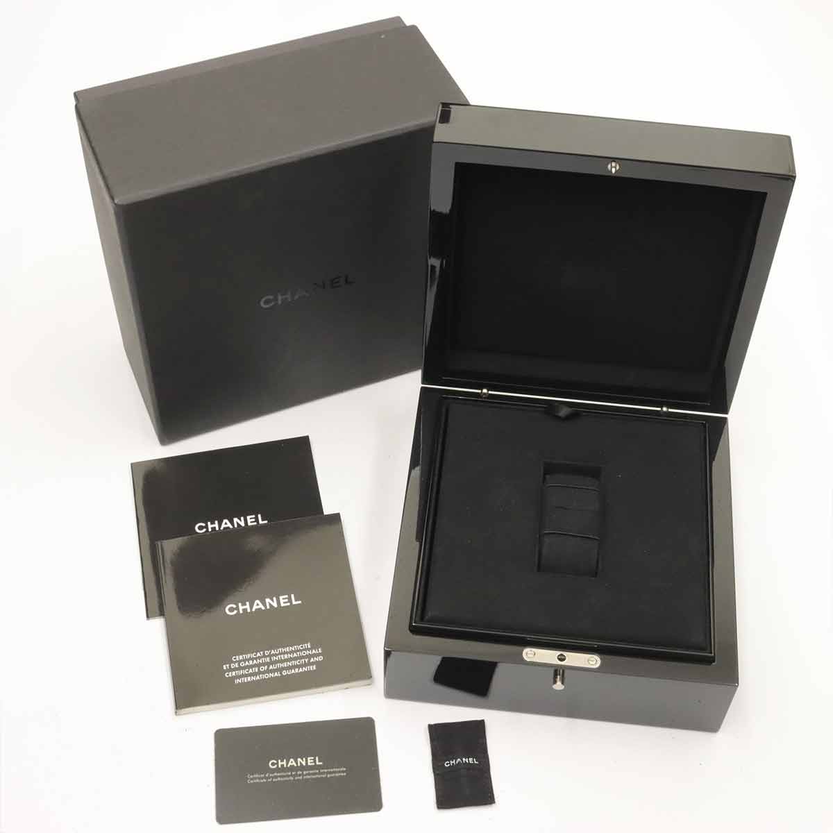 Camellia H1187 Quartz Diamond 750 WG White Shell Dial