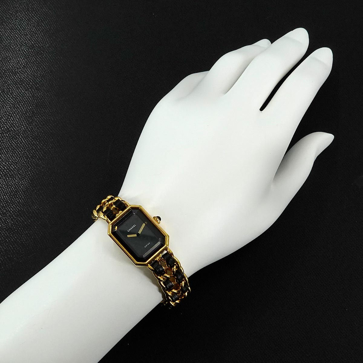 Premiere Size L H0001 Vintage Quartz Black Dial Ladies Watch