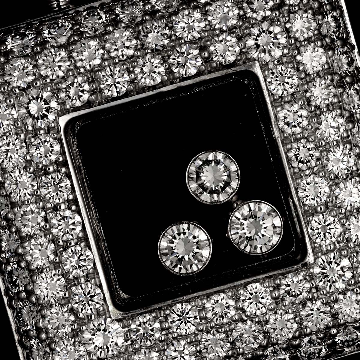 Happy Diamond Sapphire Square Necklace 18K White Gold 750