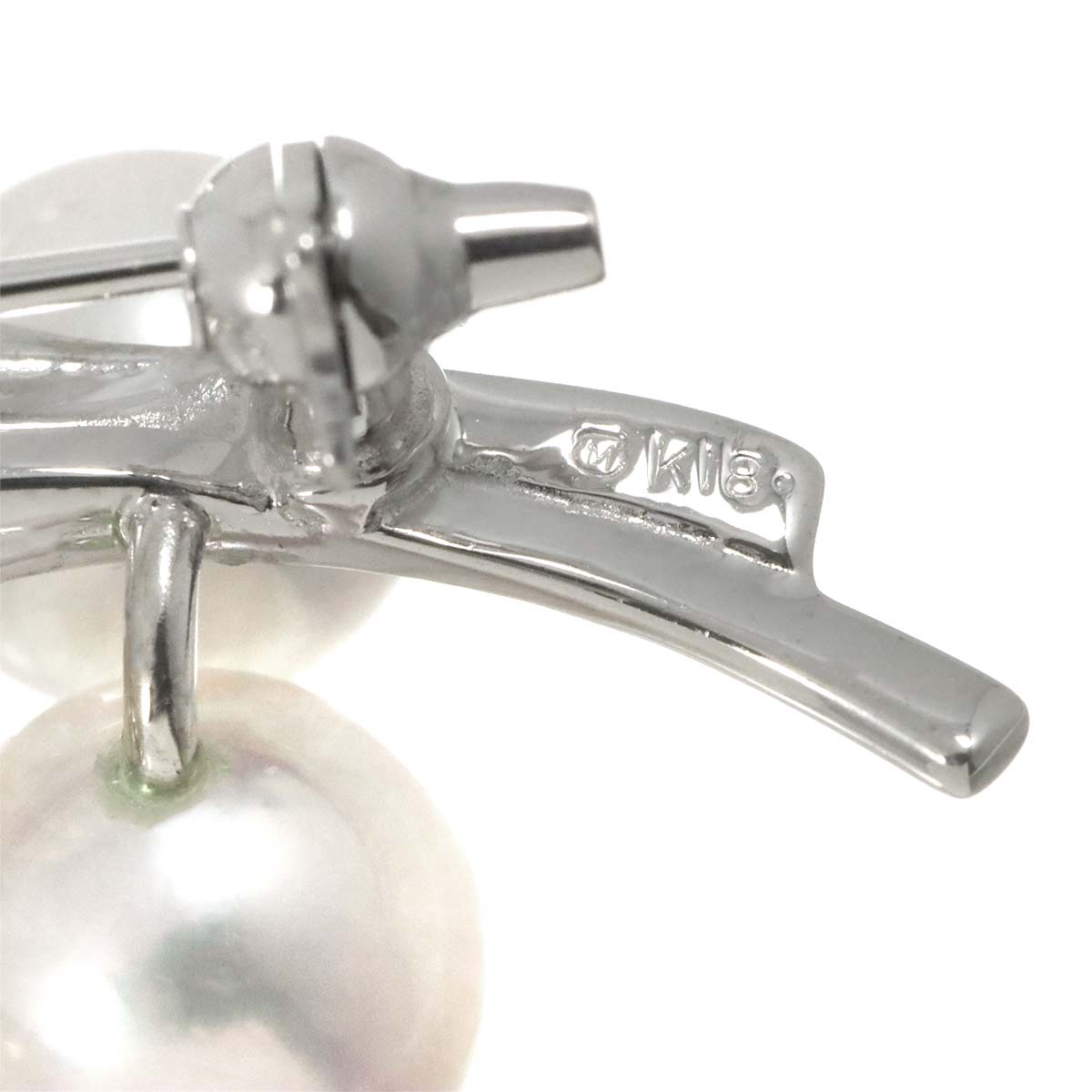 Akoya Pearl 8.3-7.8mm Brooch 18K White Gold 750
