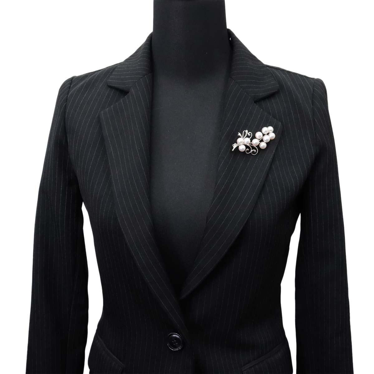 Akoya Pearl 8.3-7.8mm Brooch 18K White Gold 750