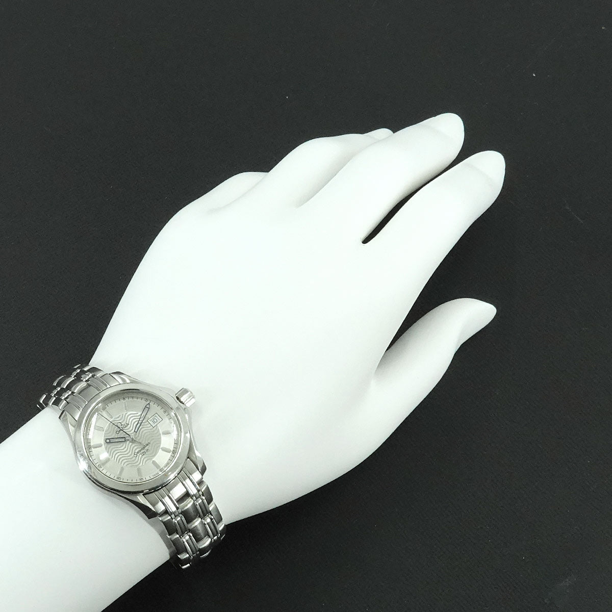 Seamaster 120 Date 2571 31 Quartz Silver Dial Ladies Watch