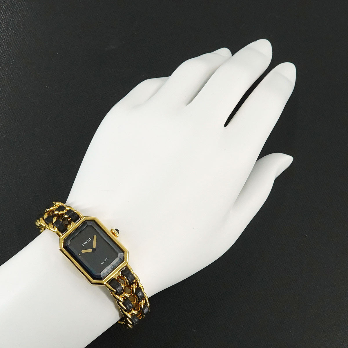 Premiere Size L H0001 Vintage Quartz Black Dial Ladies Watch