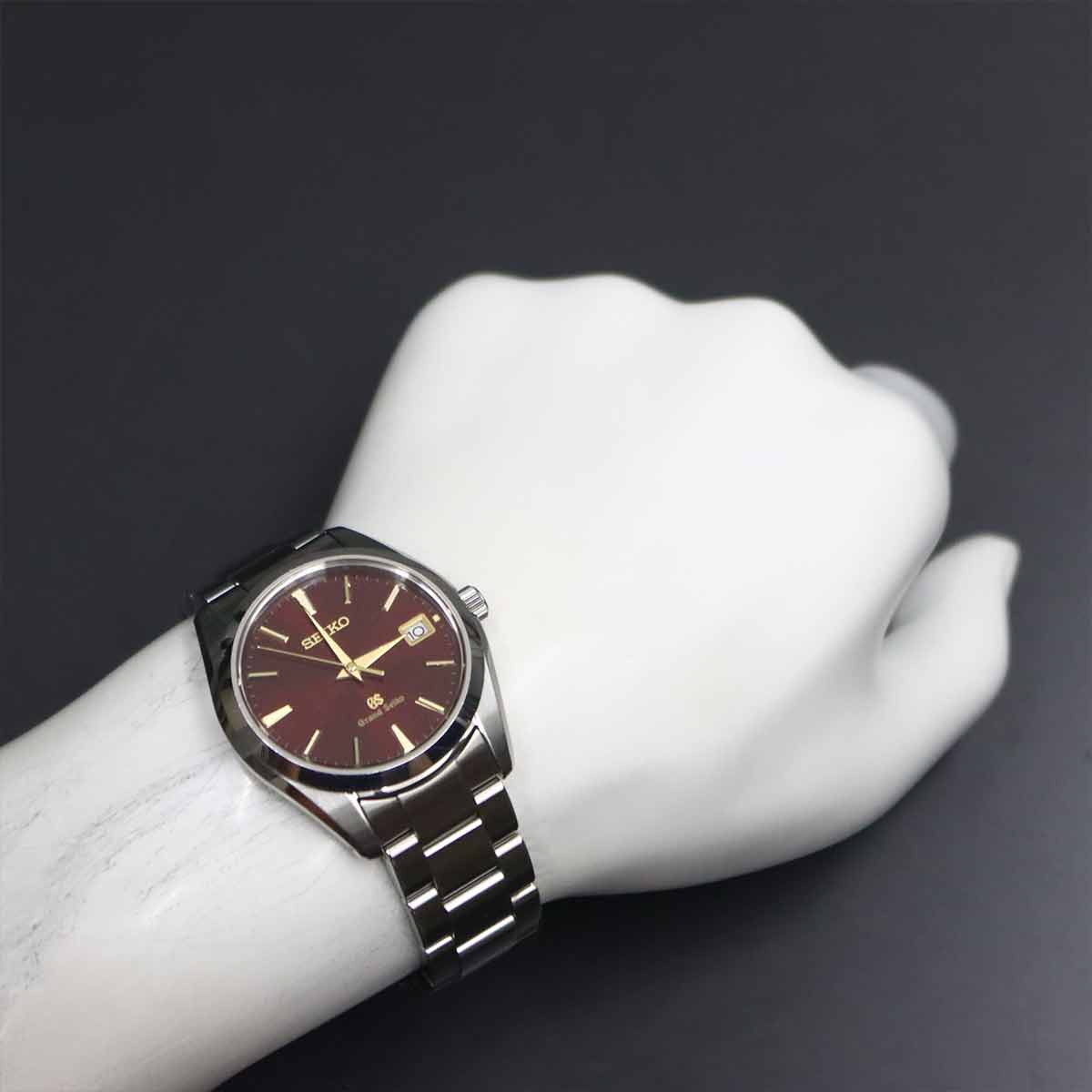 GRAND SEIKO SBGV027 9F82 0AG0 Date Quartz Red Dial Mens Watch