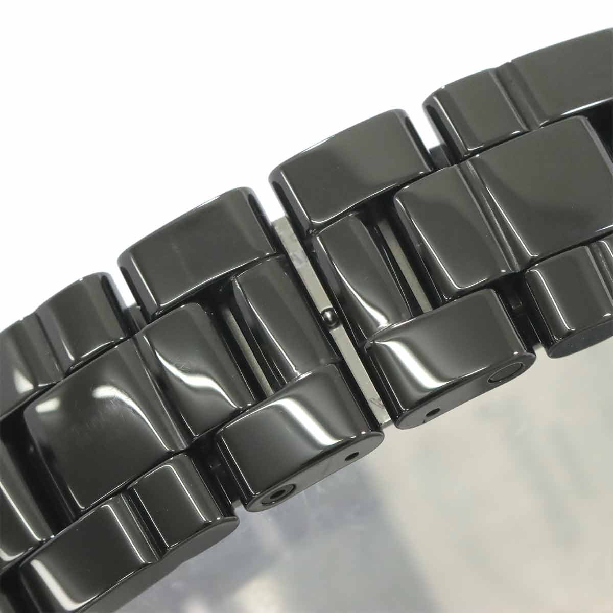 J12 H1626 38mm 12P Diamond Automatic Black Dial Mens Watch