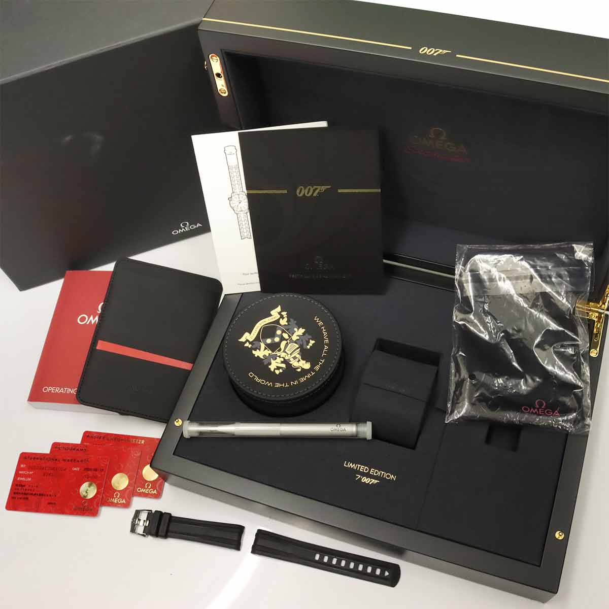 Seamaster Diver 300 210 22 42 20 01 004 007 750 Yellow Gold