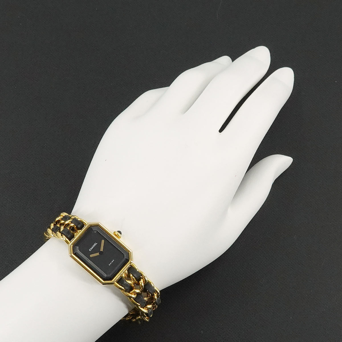 Premiere Size M H0001 Vintage Quartz Black Dial Ladies Watch