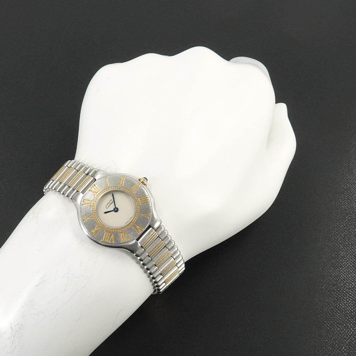 Must 21 Quartz Silver Dial Boys Watch