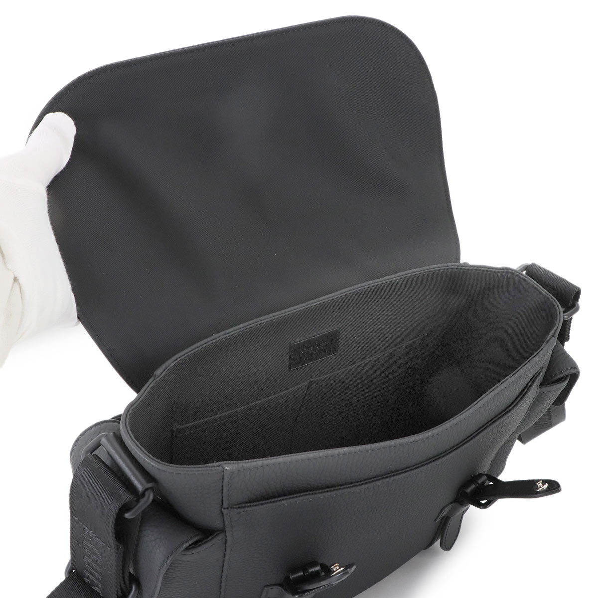 Christopher Messenger Shoulder Bag Leather Noir M58476