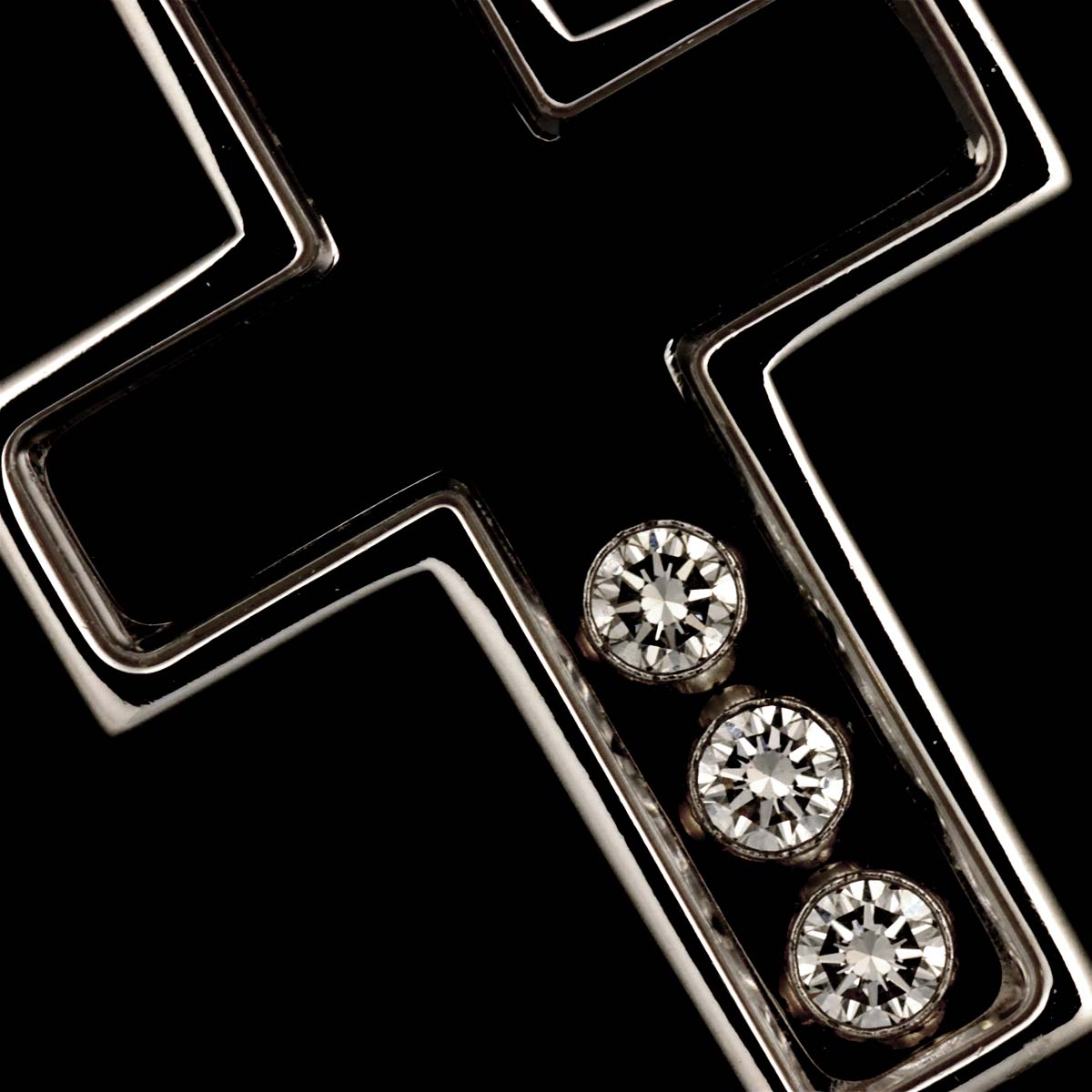 Happy Diamond Cross Necklace 18K White Gold 750