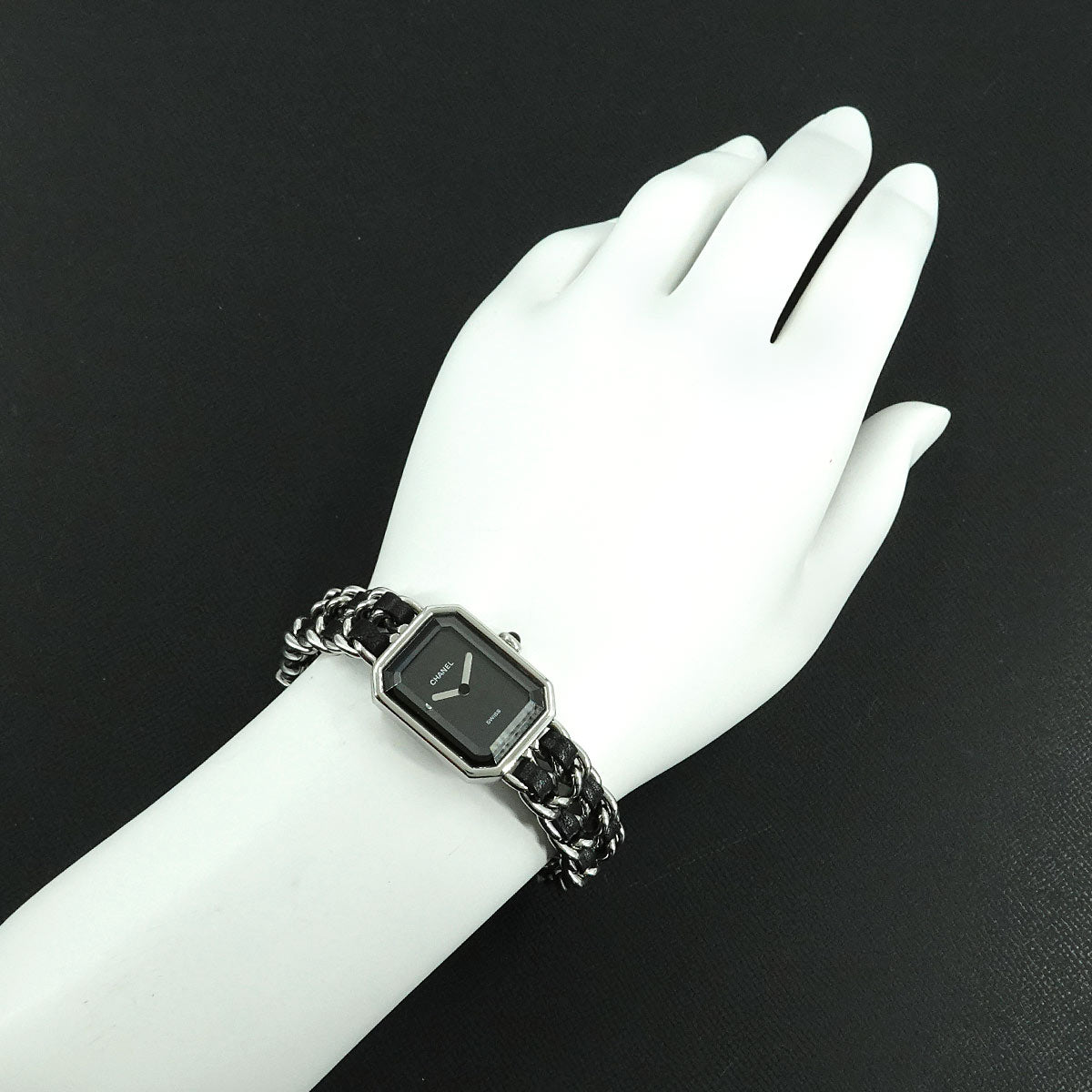 Premiere Size M H0451 Quartz Black Dial Ladies Watch