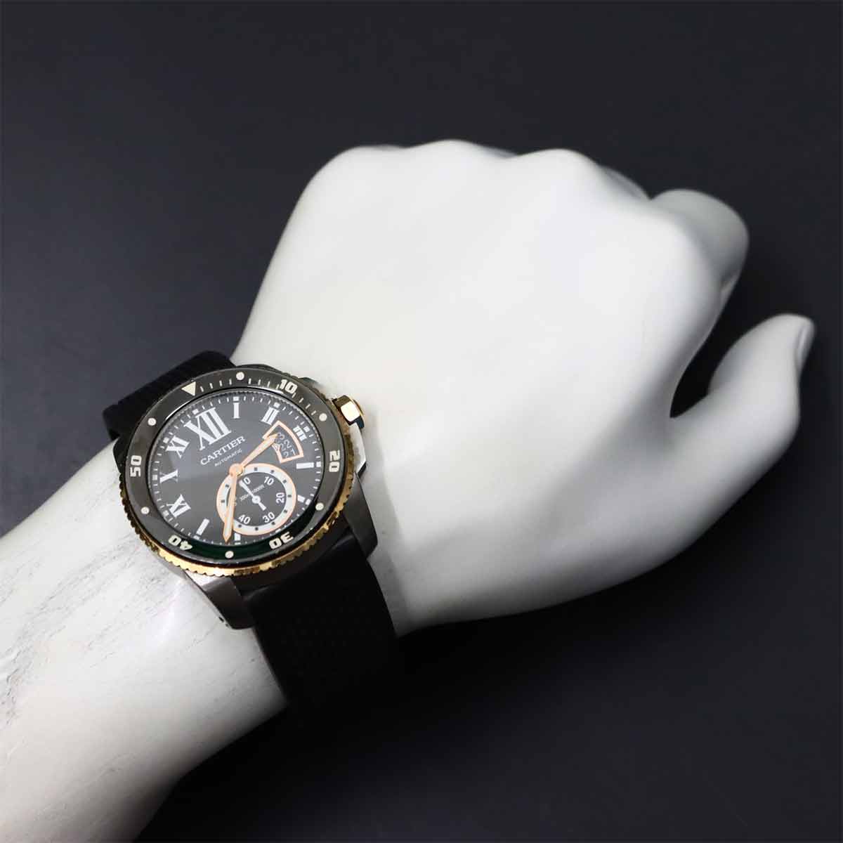 Caliber de cartier diver W7100055 Black Dial 750 PG Mens