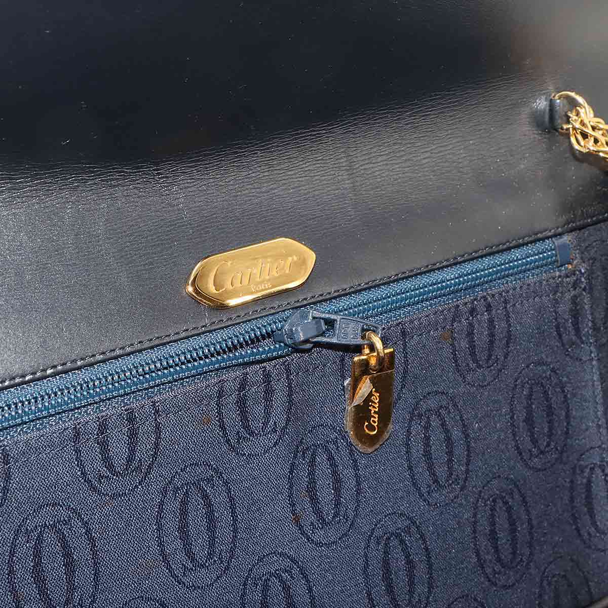 Sapphire Line Chain Shoulder Bag Leather Navy