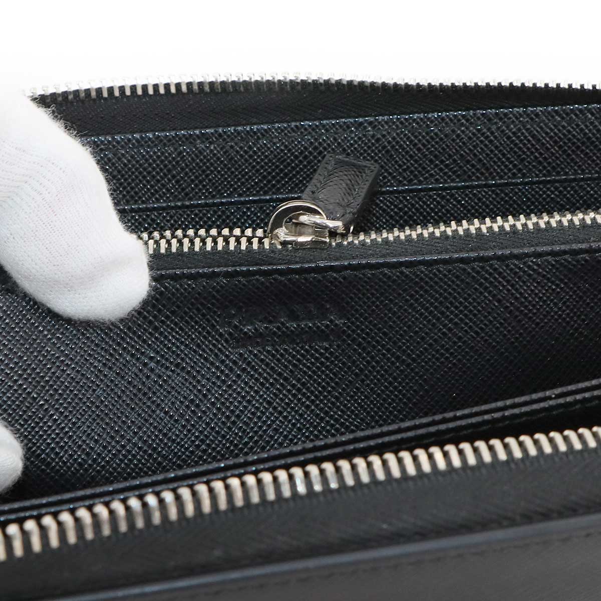 Zipped Around Long Wallet Saffiano Leather Nero 2ML317