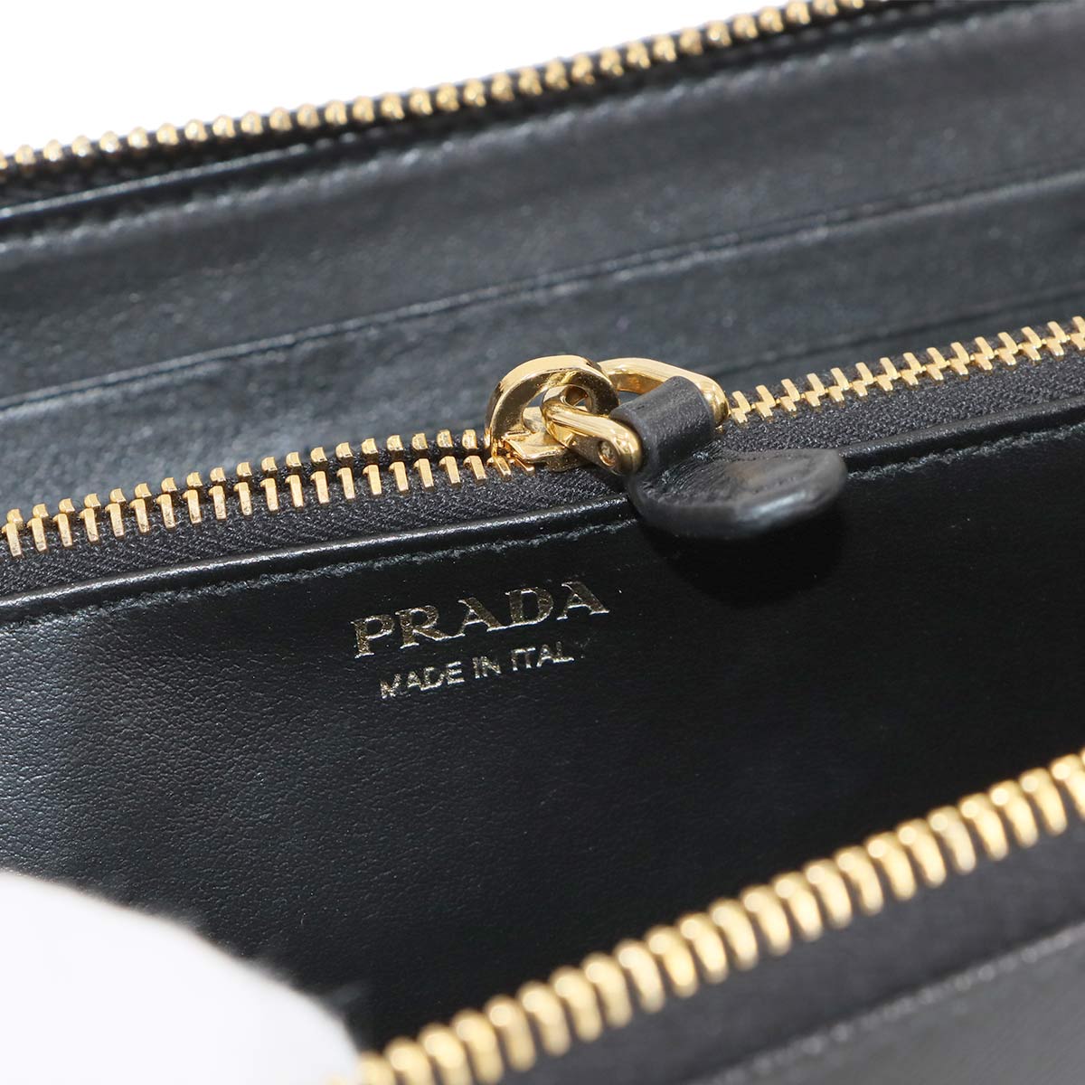 Zipped Around Long Wallet Saffiano Leather Black 1ML506