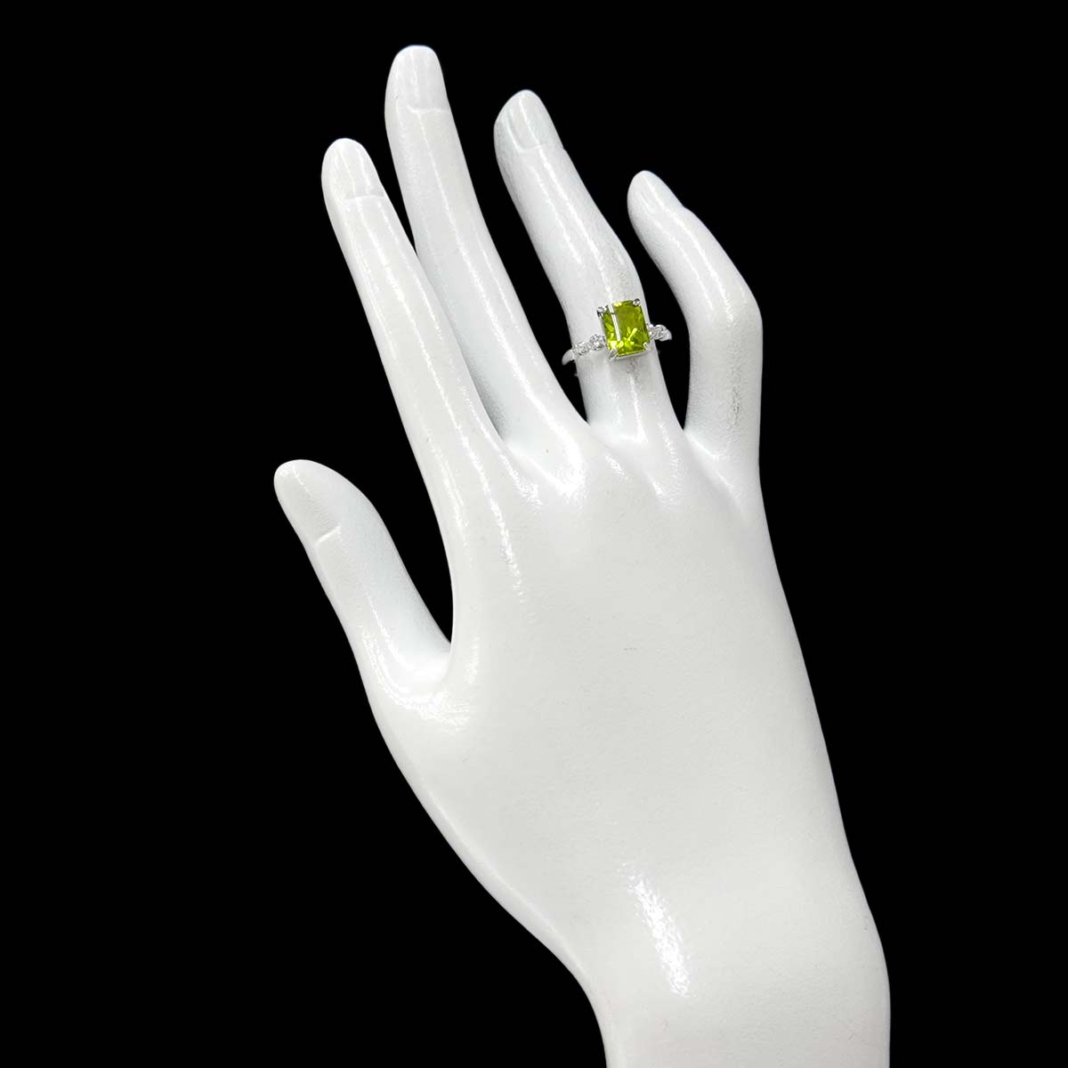Peridot 2.26ct Diamond 0.11ct Ring 18K K18 WG size5.5-5.75(US)
