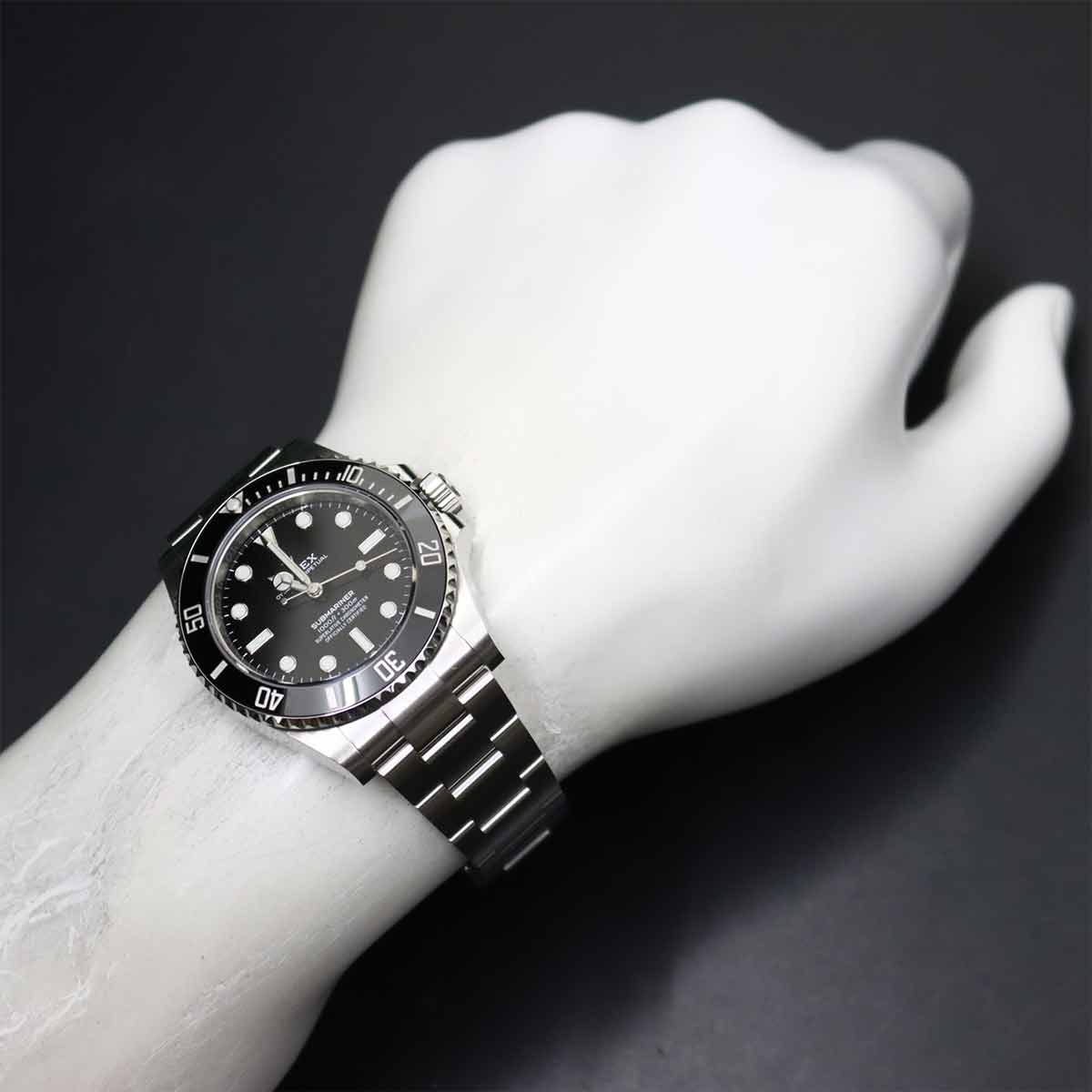 Submariner No Date 124060 Serial Random Black Dial Mens Watch