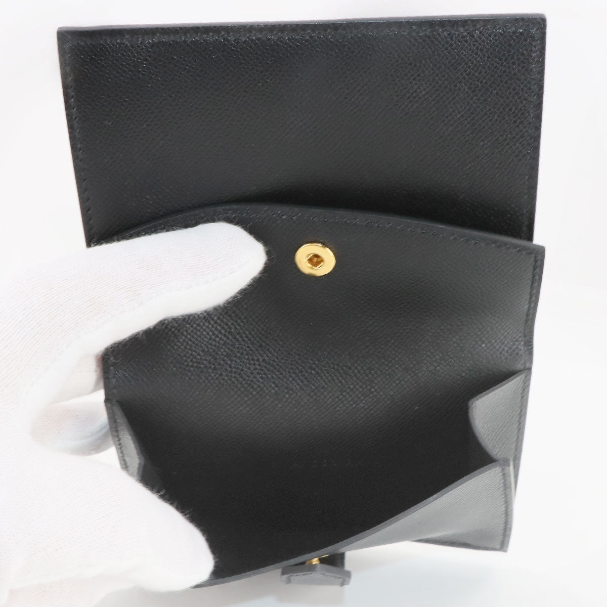 Bearn Mini Compact Coin Case Veau Madame Black Purse