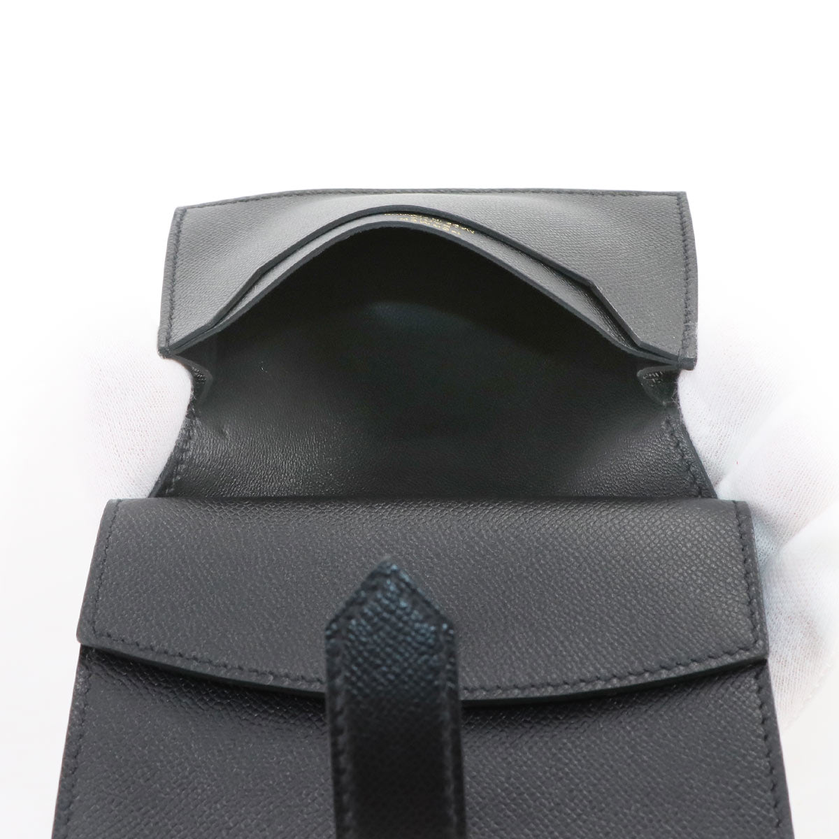 Bearn Mini Compact Coin Case Veau Madame Black Purse